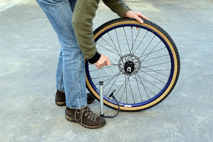 tubeless commuter tyres