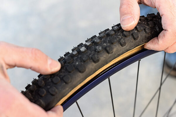 inflating tubeless tires