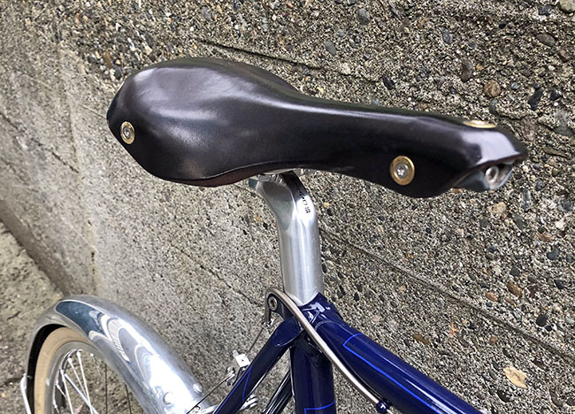 Vintage best sale bicycle saddle